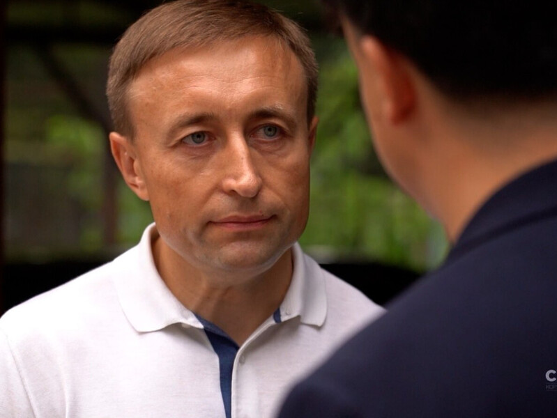 Топмитник України в 44 роки отримує пенсію. ЗМІ виявили в нього елітний маєток та інші активи