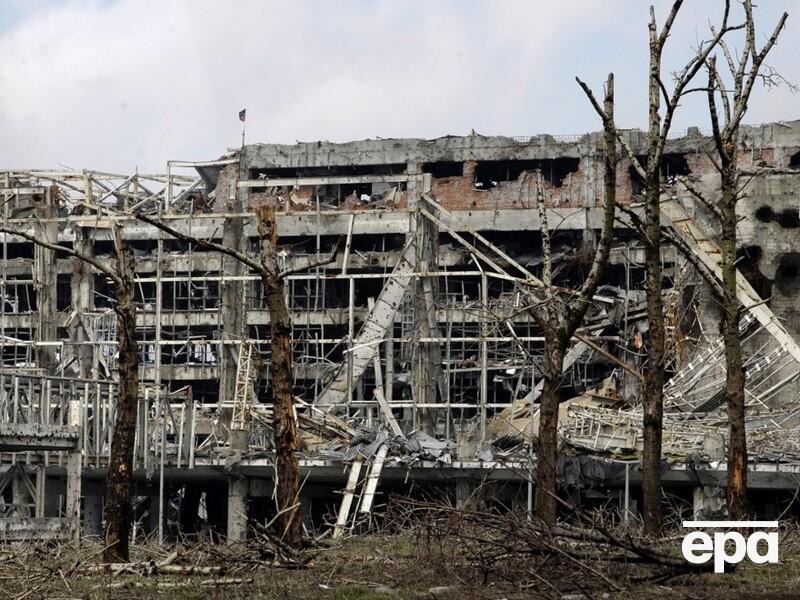 Росіяни, імовірно, відновлюють інфраструктуру донецького аеропорту. Супутникові знімки