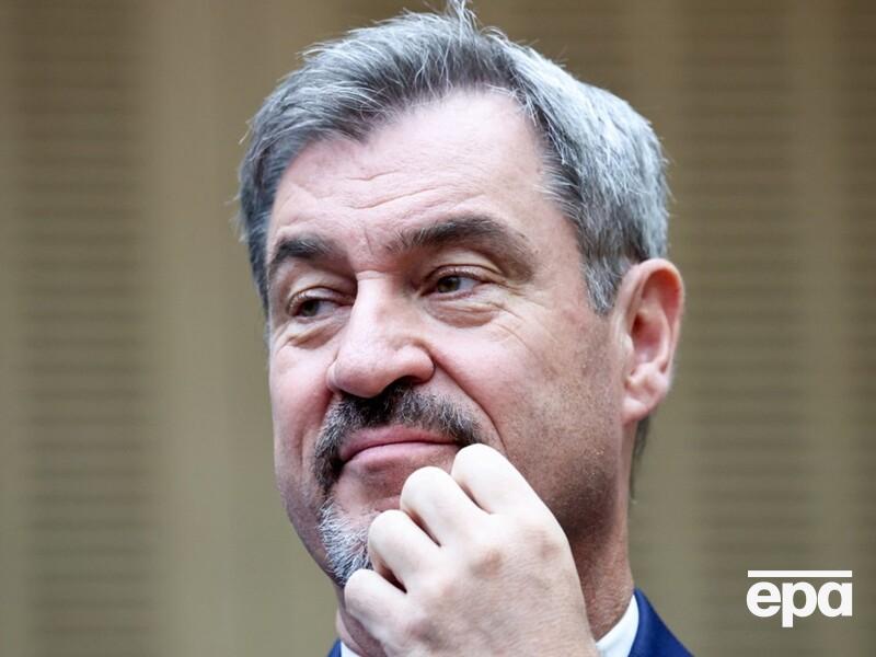 Премьер-министр Баварии призвал отменить соцвыплаты для украинских беженцев в Германии