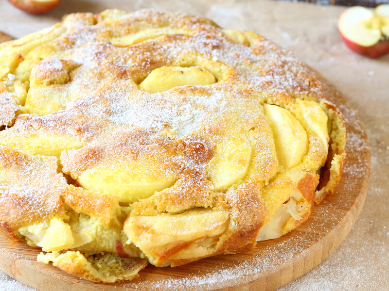 Просто смешайте эти продукты – и шарлотка станет любимой. Очень быстрый рецепт десерта