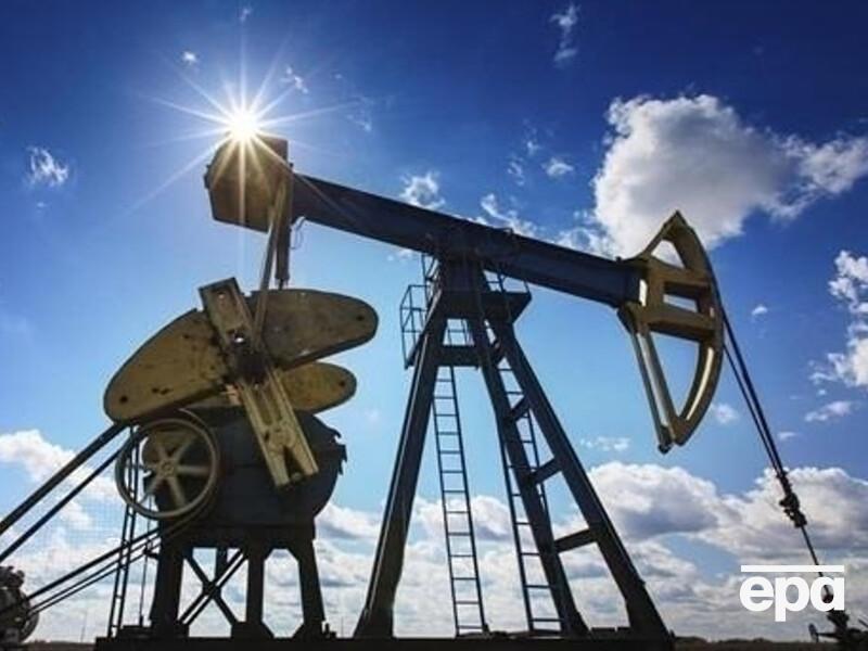 Країни ОПЕК+ домовилися збільшити видобування нафти на тлі тиску США на Індію. Як зреагував ринок?