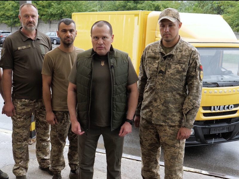 "Українська команда" передала вантажівку бійцям 28-ї бригади – Палатний 