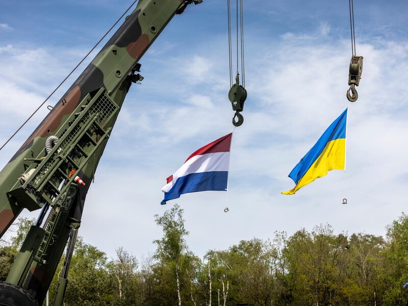 США й НАТО запустили новий механізм постачання зброї Україні. Хто із союзників першим профінансував допомогу?