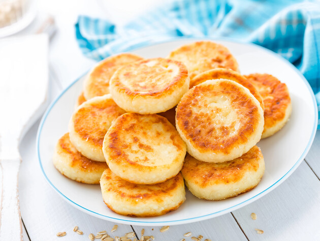 Завдяки цій ідеальній пропорції сирники вийдуть неймовірно ніжними і смачними. Простий рецепт