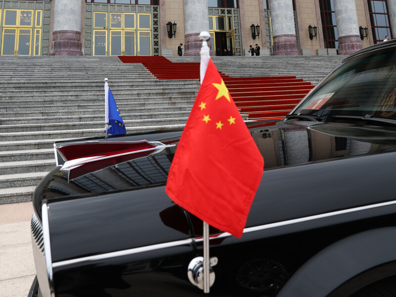 ЕС готовит санкции против Китая за его военную помощь России – Politico
