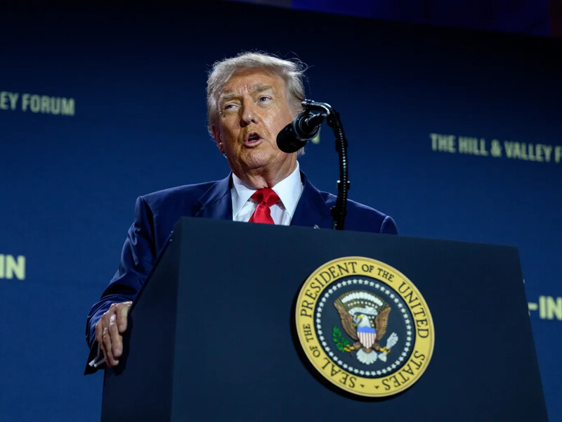 "Они подпитывают военную машину". Трамп анонсировал существенное повышение тарифов для Индии