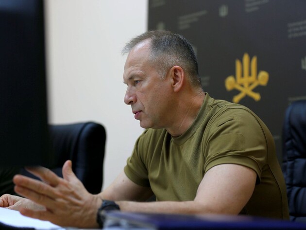 Сирський: Ворог на фронті використовує тактику 