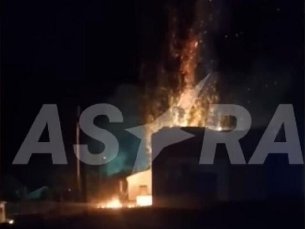 Ростовскую область атаковали второй раз за сутки. На железнодорожной станции пожар