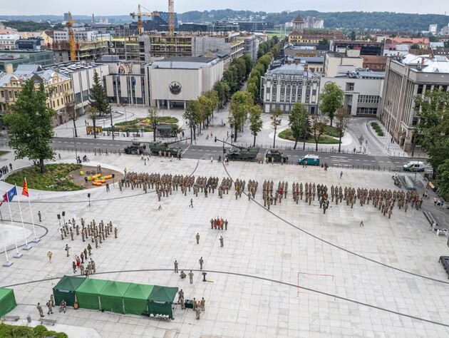 Вторгнення дронів РФ. Литва просить НАТО зміцнити повітряну оборону
