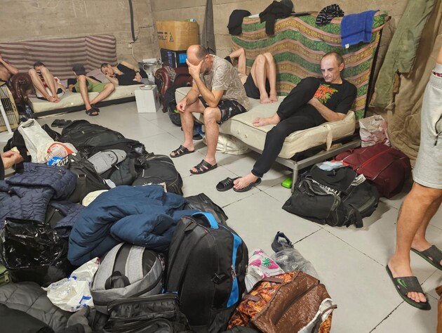 Украинцы, удерживаемые в подвале на границе России и Грузии, объявили голодовку