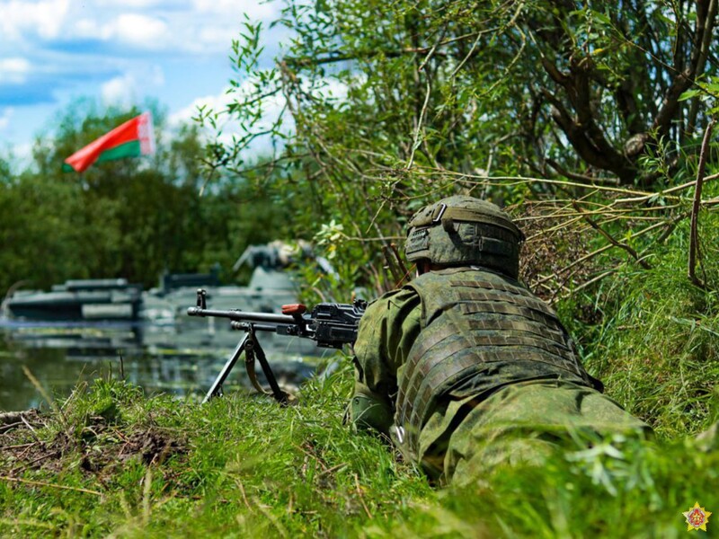 В Беларуси хотят изменить закон о военном положении. Что это может означать для Украины?