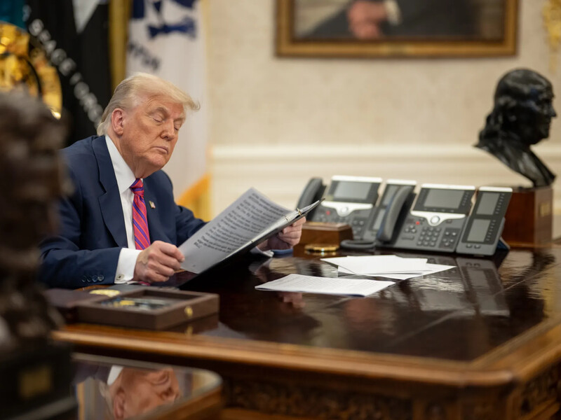 Трамп ввел дополнительные пошлины на импорт из Индии за покупку российской нефти. Какая теперь ставка?