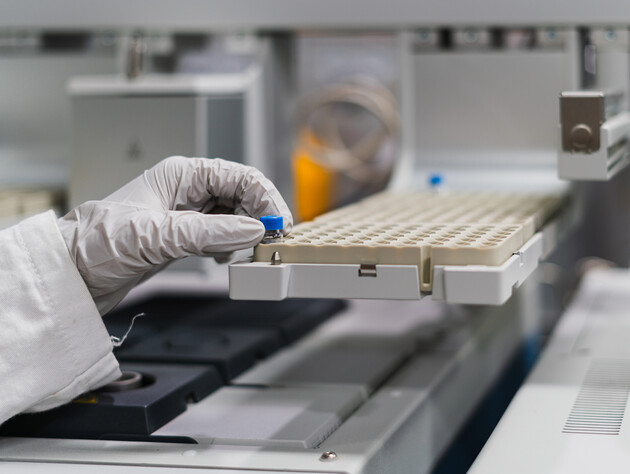 В Україні виявили випадки зараження новим штамом коронавірусу. Які симптоми?