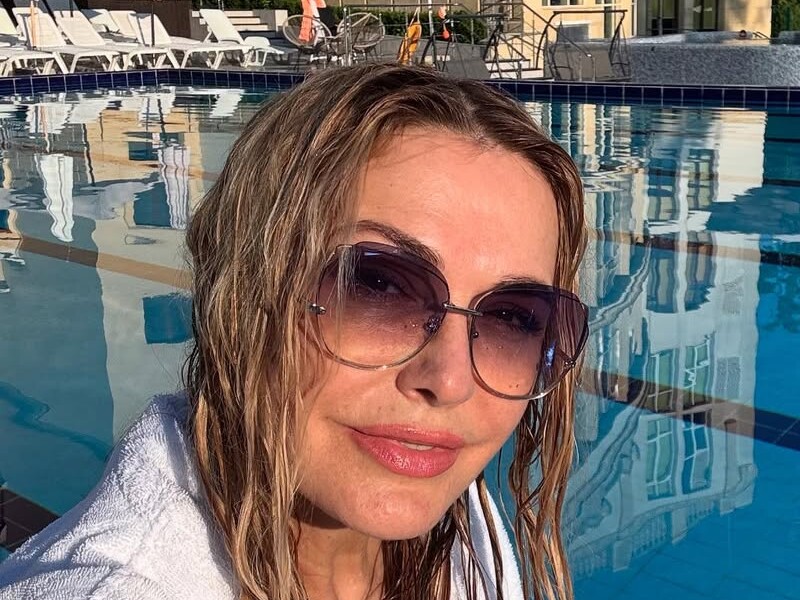 58-летняя Ольга Сумская в купальнике засветила идеальную фигуру. Фото