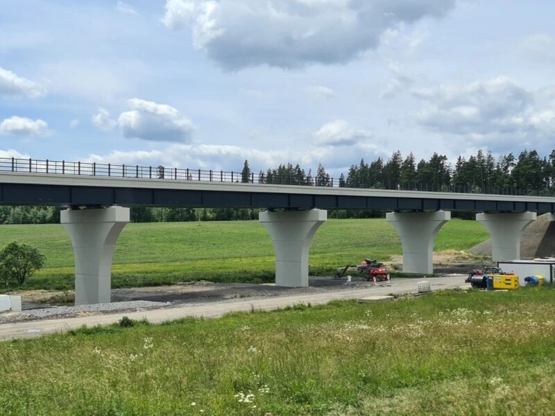 "Интерпайп" поставил специализированные микросваи для реконструкции моста в Словакии