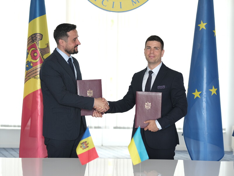 Украина и Молдова продлили "транспортный безвиз"