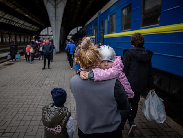 Демограф назвала три фактора, от которых будет зависеть возвращение беженцев в Украину