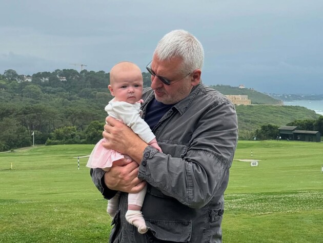 54-летний Фейгин высказался о 15-летней разнице в возрасте со своей женой-киевлянкой