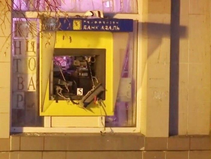 У Сумах грабіжник банкомату підстрелив правоохоронця – ЗМІ