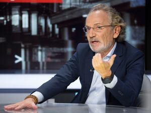 Путін послав Трампа, дурість Лукашенка, залякування Заходу, чому Путіну не дають по руках. Інтерв'ю Бацман із Шустером. Відео