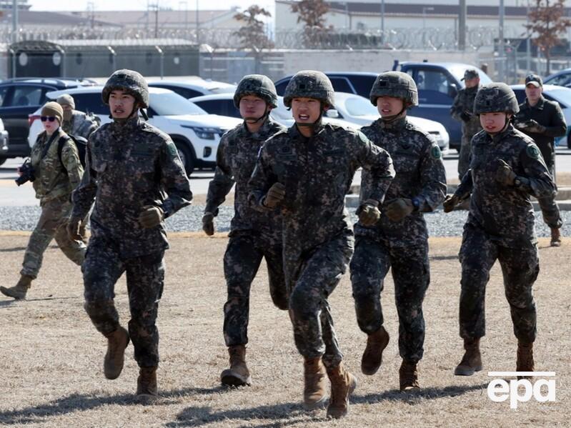 У Південній Кореї бракує військових для підтримки боєздатності армії – міноборони