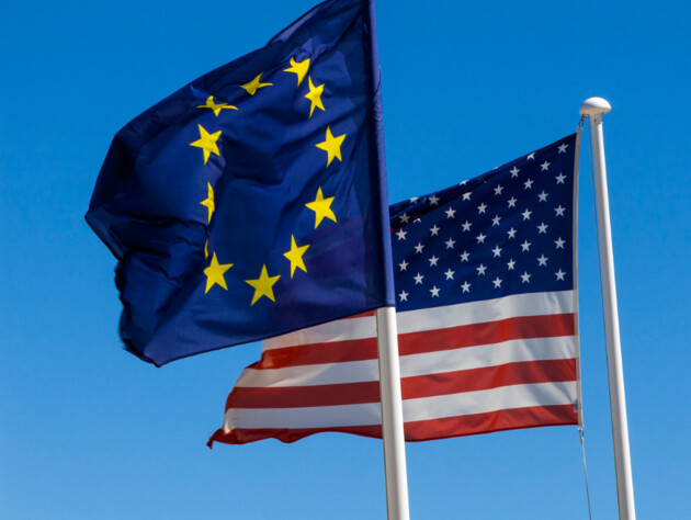 В ЕС хотят поговорить с Трампом до его встречи с Путиным – Bloomberg