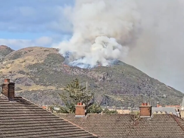 Пожежа охопила Трон Артура – пагорб у Шотландії. Фото, відео