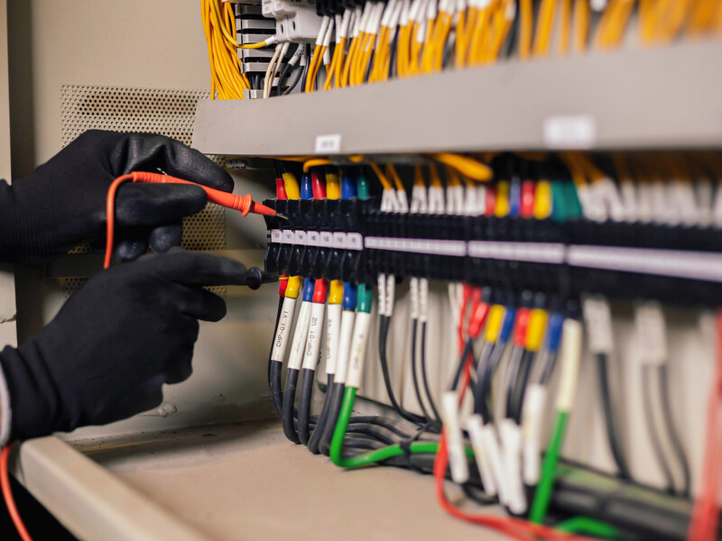 Чрезмерное регулирование создает долги и блокирует инвестиции в энергетику – эксперт