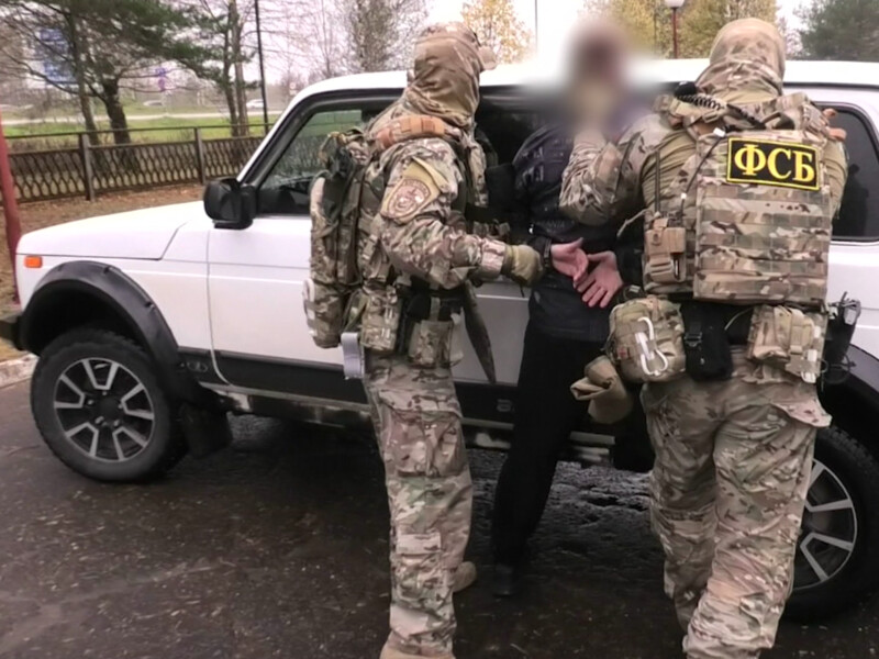 60 кг вибухівки. ФСБ заявляє, що врятувала від замаху одного з начальників міноборони РФ