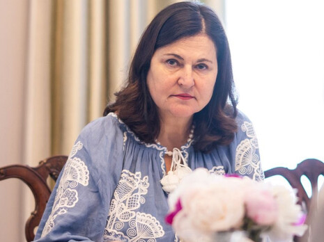 В Мюнхене мою страну разделили. В Ялте – передали Сталину. Возможно, мы на подобной развилке и сейчас