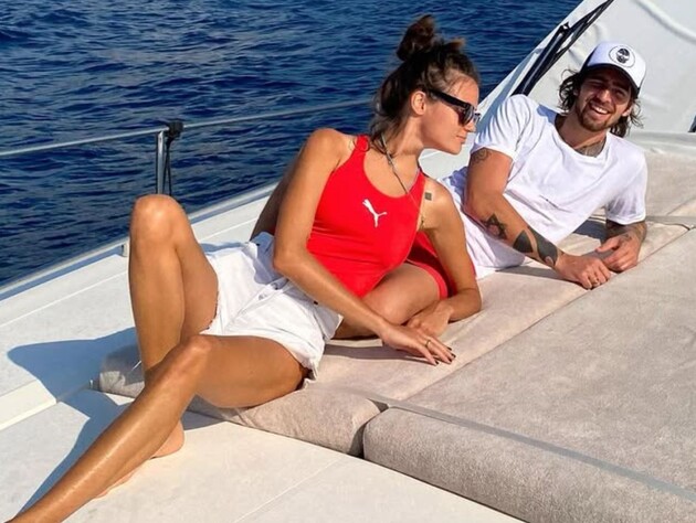 Ігнор і таємні побачення з іншими. ЗМІ запідозрили, що Dantes і Кацуріна приховують своє розставання