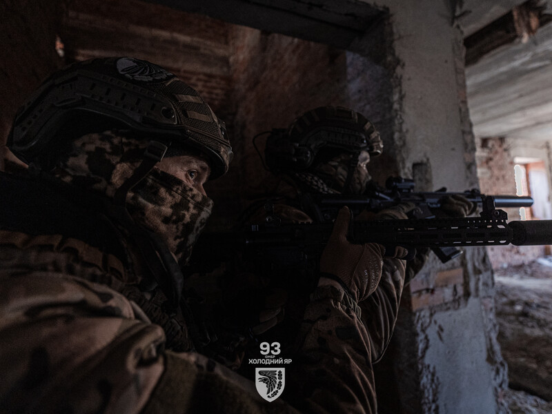 Россия готовится к наступательной операции на трех направлениях – Зеленский