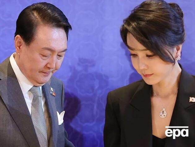 У Південній Кореї затримали колишню першу леді, її чоловік теж під вартою