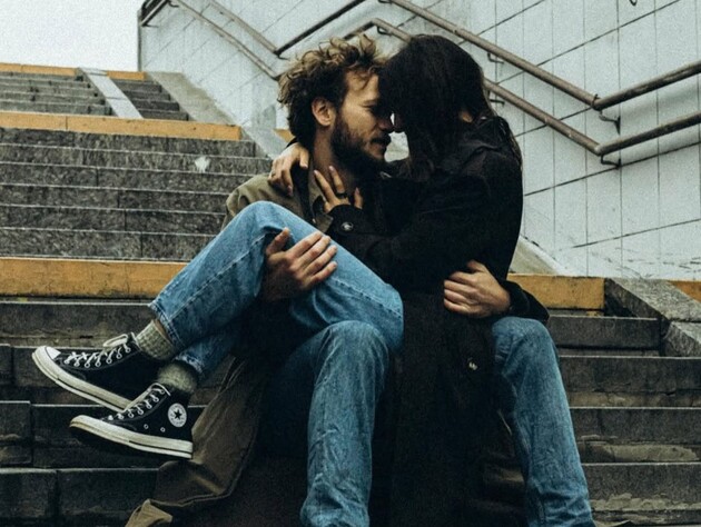 Жена Темляка после скандала с обвинениями в насилии и домогательствах сделала заявление об их браке 