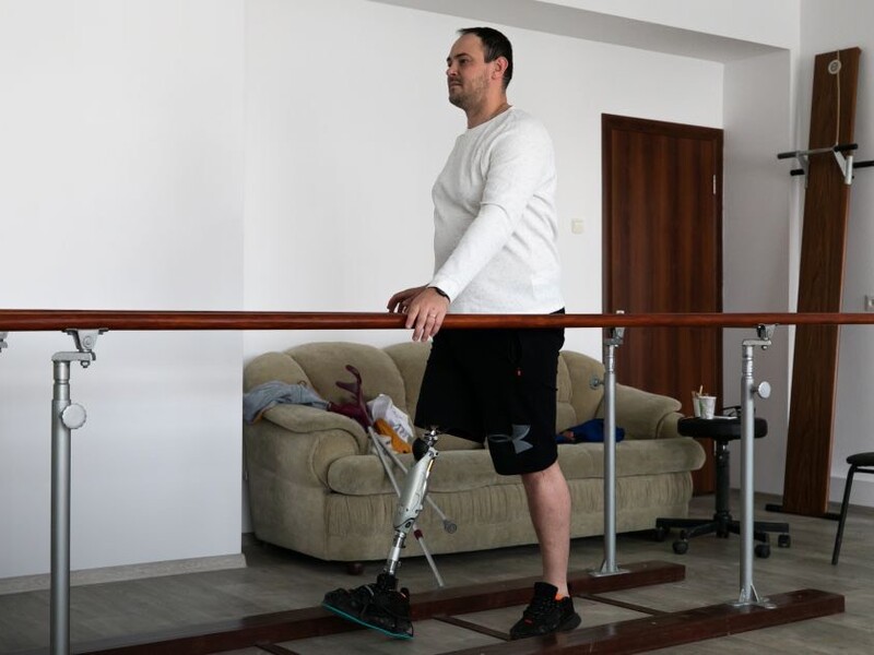 Протезирование как шанс на новую жизнь. "Фундація Течія" спасает украинских военных с ампутациями 