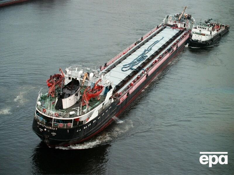 Росія різко збільшила експорт мазуту, попри удари по її НПЗ – Bloomberg