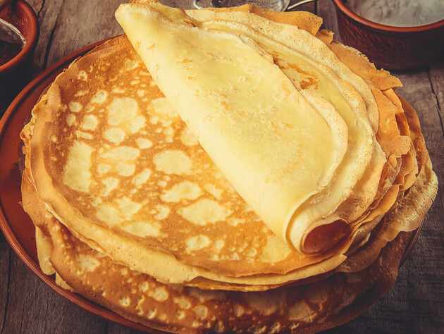 Що жирніше молоко – то смачніші млинці. Шість секретів ідеального тіста без грудочок