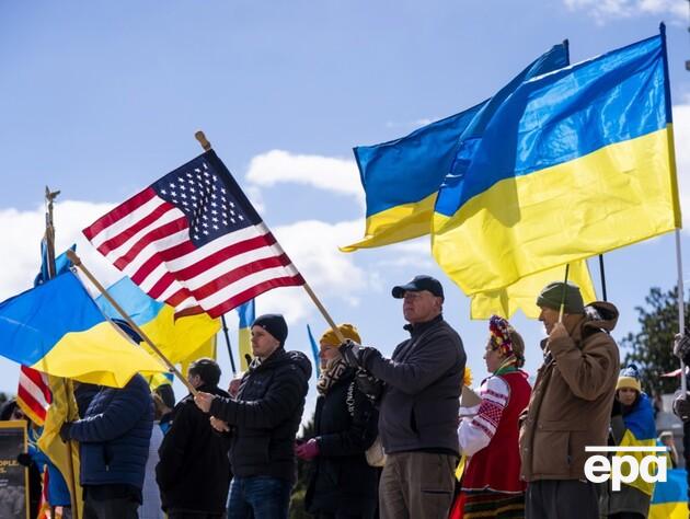 Частині українських біженців у США загрожує депортація – WSJ