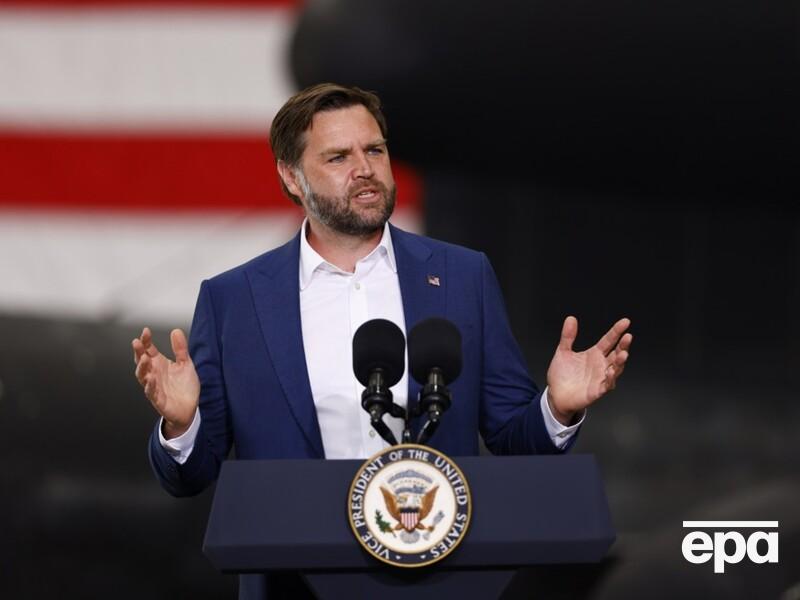 Венс заявив, що "молиться за мир" в Україні. ЗМІ дізналися, чому його не буде на Алясці з Трампом