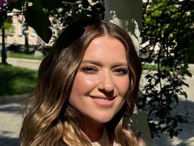 Могилевская впервые показала свою мастерскую напротив дома Сердючки. Видео