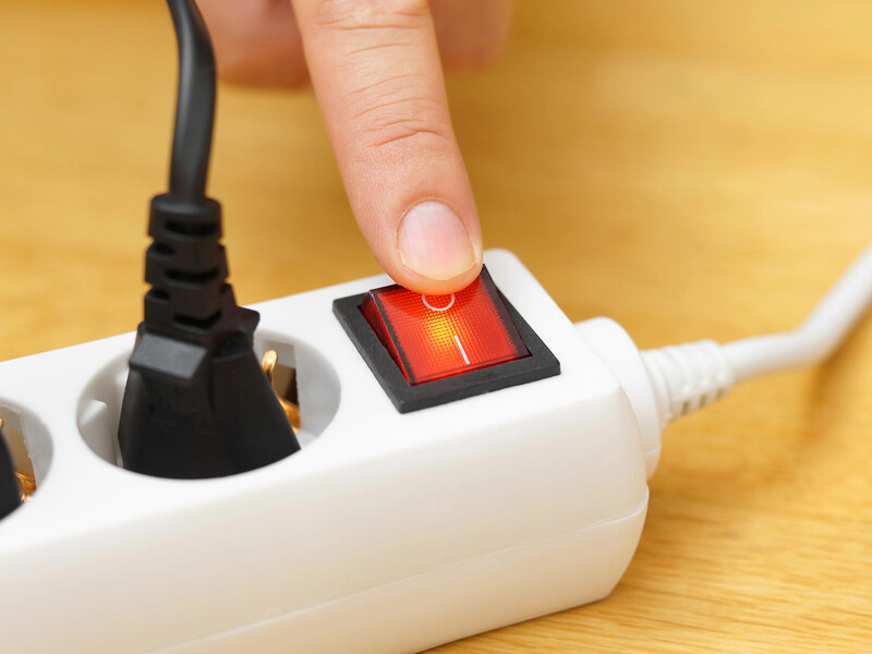 За двое суток энергетики возобновили электричество для 30 тыс. семей в двух областях – ДТЭК