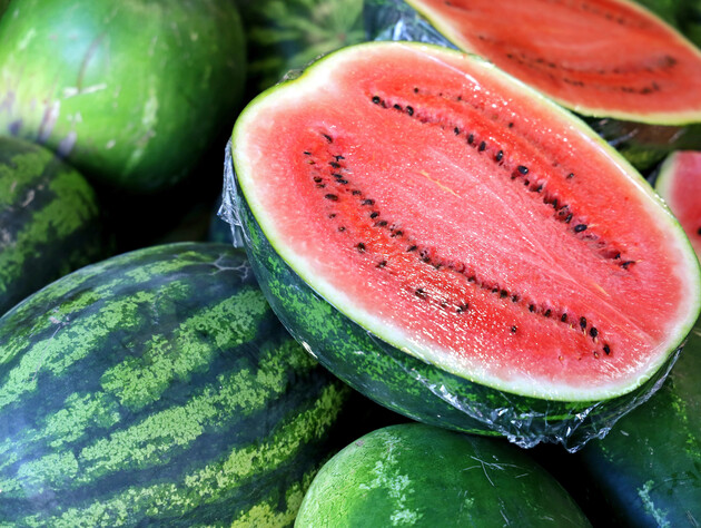 Эти простые советы помогут выбрать самый вкусный и сладкий арбуз. Проверенные лайфхаки
