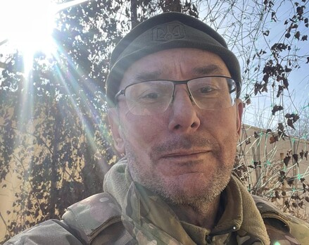 Очень напоминает ситуацию, когда Рузвельт и Черчилль сдали Сталину Прибалтику и Польшу