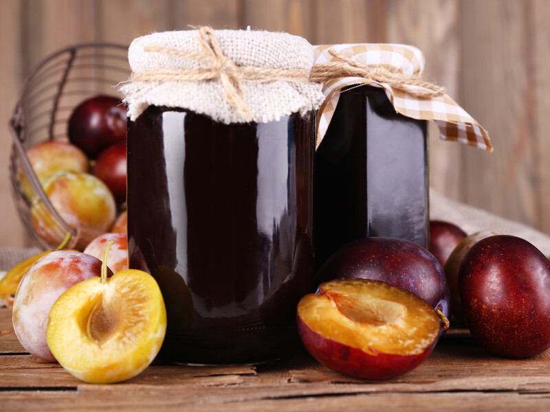 Добавьте эти два продукта к сливам – и получите невероятно вкусное варенье. Быстрый рецепт