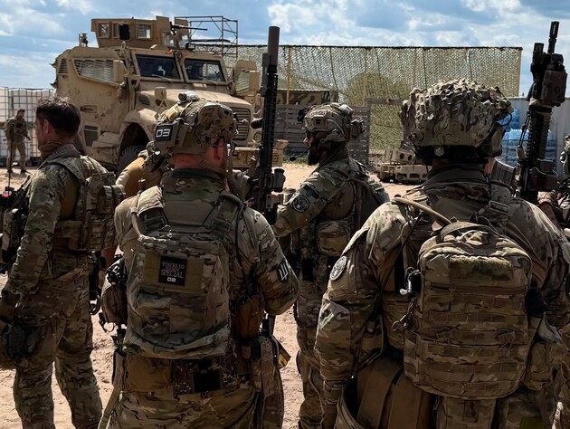 Киевляне слышали звуки взрывов и стрельбу. В КГВА объяснили, что происходит