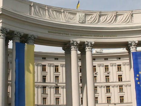 Украина будет добиваться усиления санкций против России за признание “документов” ОРДЛО 
