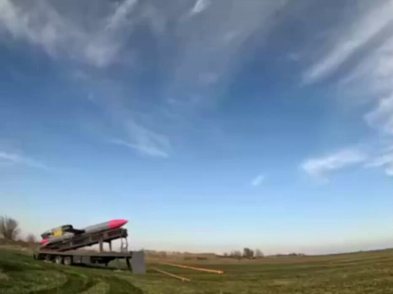 "Дуже потужна зброя". З'явилося відео запуску ракети "Фламінго" дальністю 3 тис. км по цілях у РФ