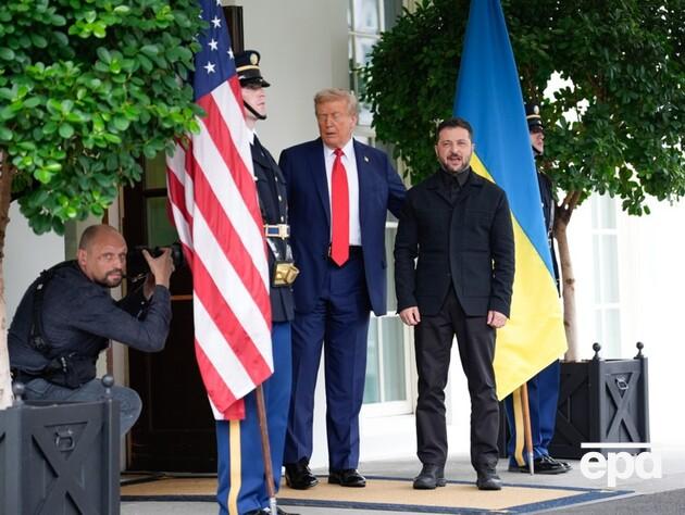 Зеленський прибув у Білий дім, його зустрів Трамп. Відео