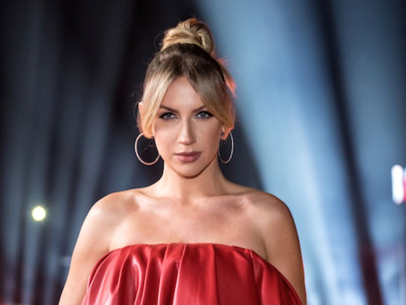 Нікітюк за два місяці після пологів вийшла з декрету. Хто виховуватиме сина зірки