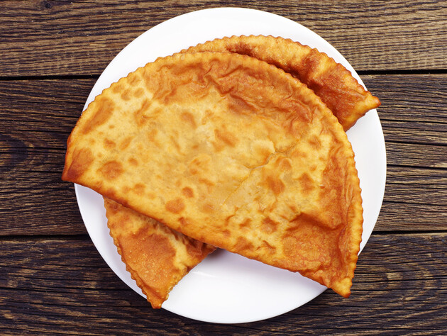 Чебуреки как на пляже. Рецепт с сочной начинкой